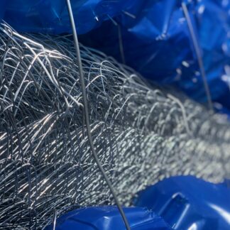 Galvanized diamond mesh rolls with blue wrapping